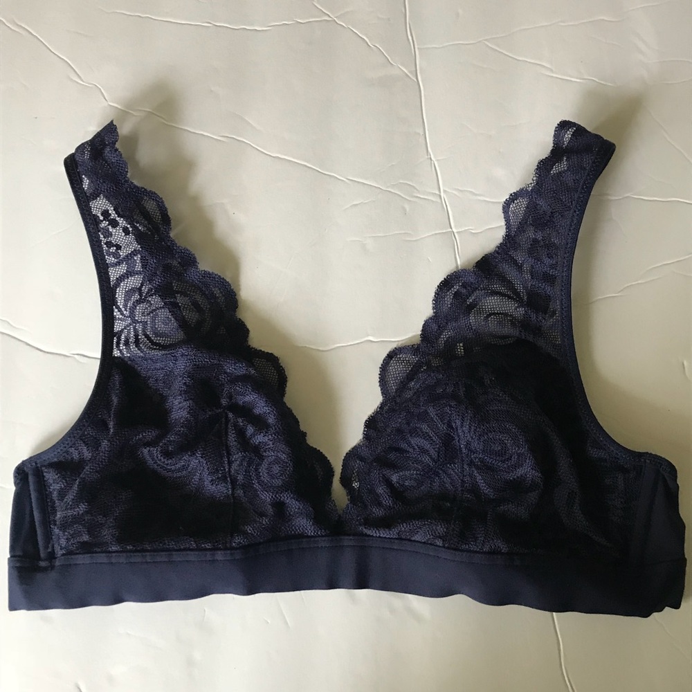 Victoria’s Secret Pink Blue Lace Bralette Medium